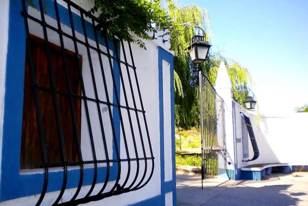 Nova De Santa Susana - *